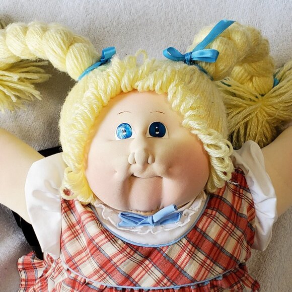 VINTAGE-1978 "The Little People"Soft Sculptures by Xavier Roberts "Charity"+DOCS - Picture 17 of 17